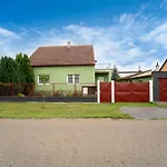 Hébergement de vacances By Interhome Velky Osek